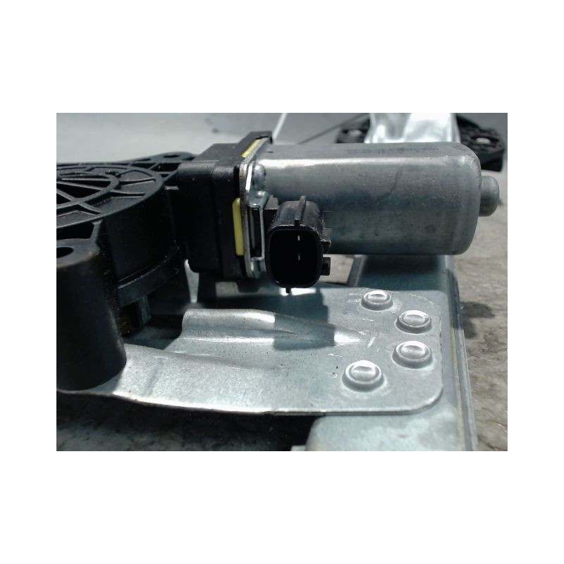 MECANISME+MOTEUR LEVE-GLACE AVANT DROIT DACIA SANDERO 2008-