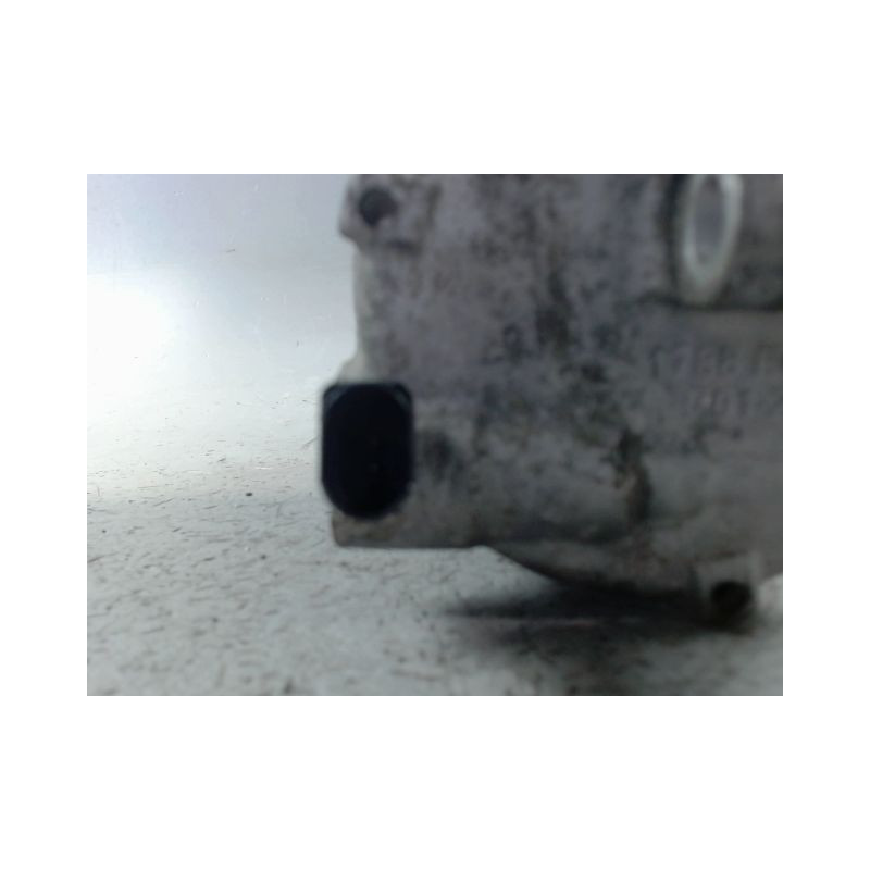 COMPRESSEUR AIR CONDITIONNE VOLKSWAGEN POLO 2009-