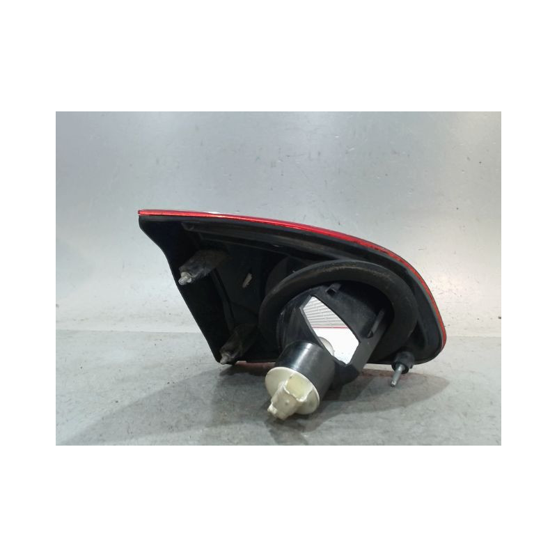 FEU ARRIERE INTERIEUR GAUCHE NISSAN QASHQAI