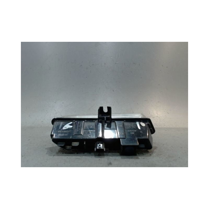 FEUX POSITION GAUCHE RENAULT CLIO