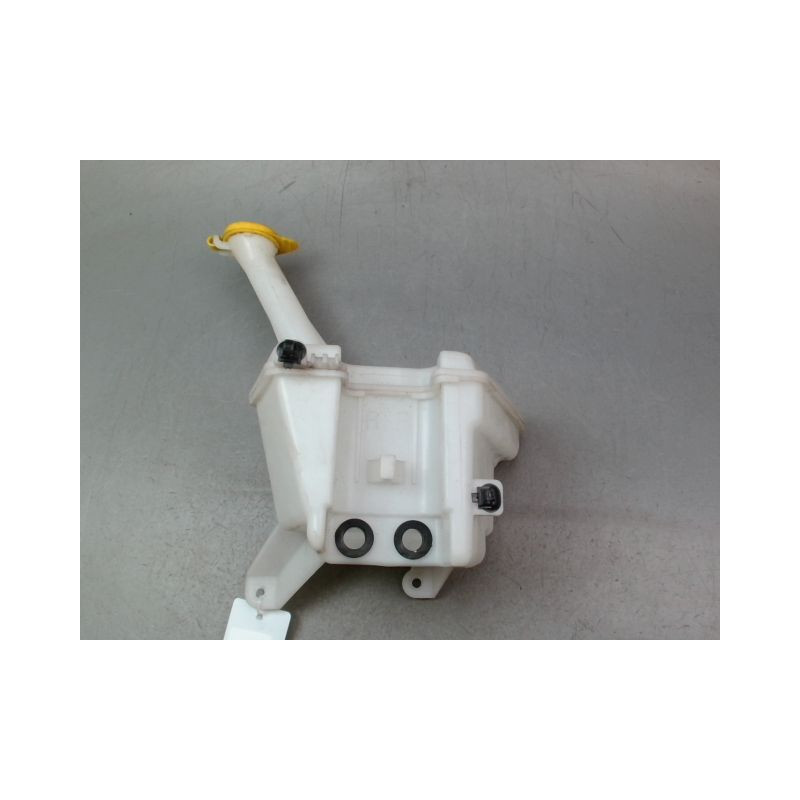 RESERVOIR LAVE-GLACE AVANT TOYOTA YARIS 2005-