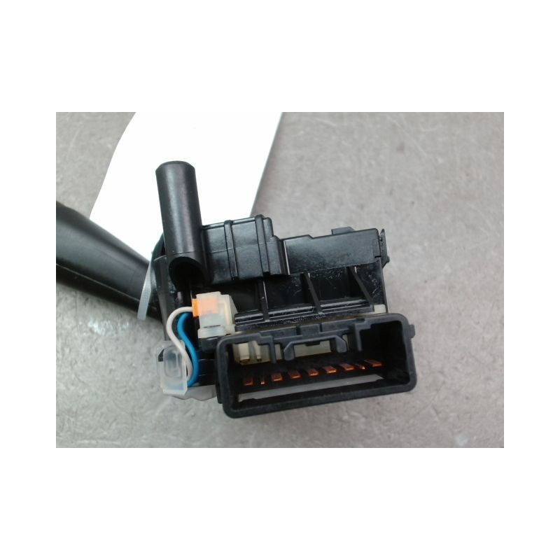 COMMANDE ECLAIRAGE SUZUKI SWIFT III 2005-2011