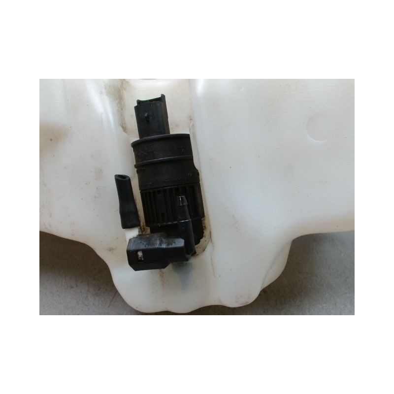 RESERVOIR LAVE-GLACE AVANT RENAULT CLIO II Phase 2 2001-2006