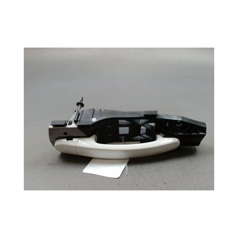POIGNEE EXTERIEURE PORTE AVANT GAUCHE SKODA RAPID