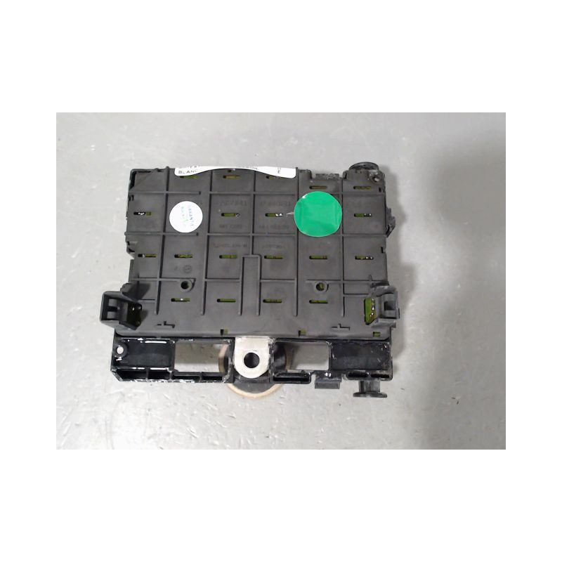 BOITE A FUSIBLES PEUGEOT 206