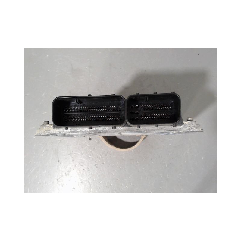 CALCULATEUR MOTEUR OPEL ZAFIRA