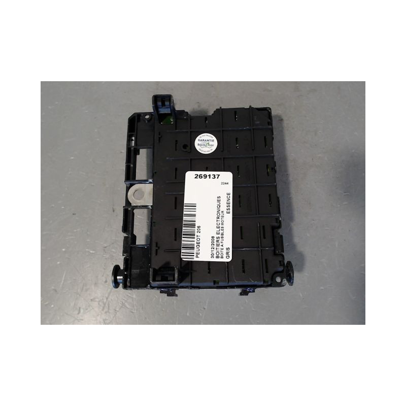 BOITE A FUSIBLES PEUGEOT 206