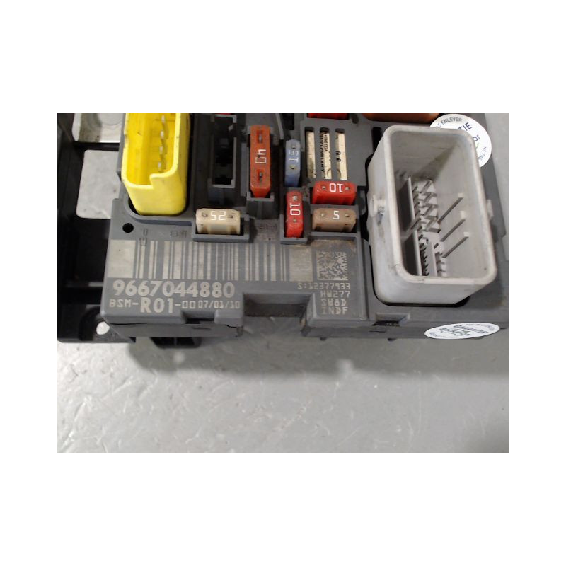 BOITE A FUSIBLES CITROEN C4