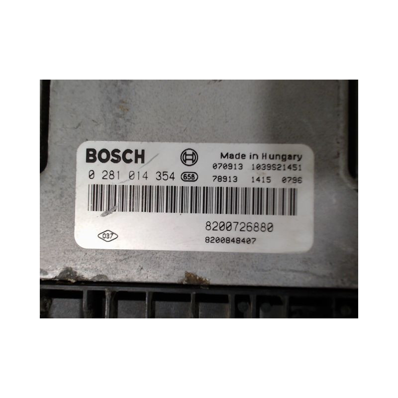 CALCULATEUR MOTEUR RENAULT LAGUNA