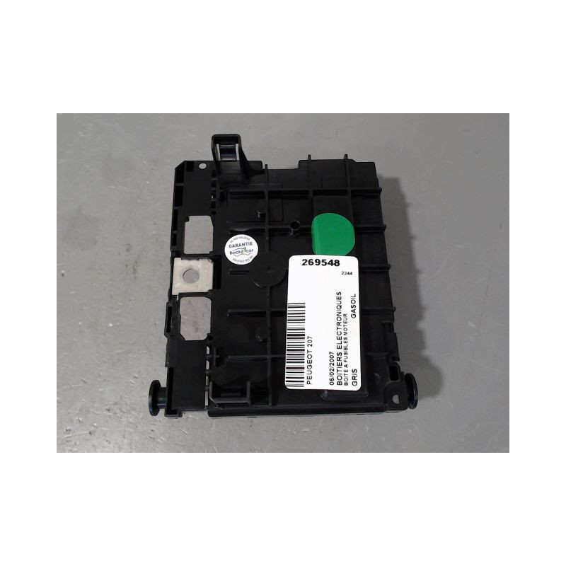 BOITE A FUSIBLES PEUGEOT 207
