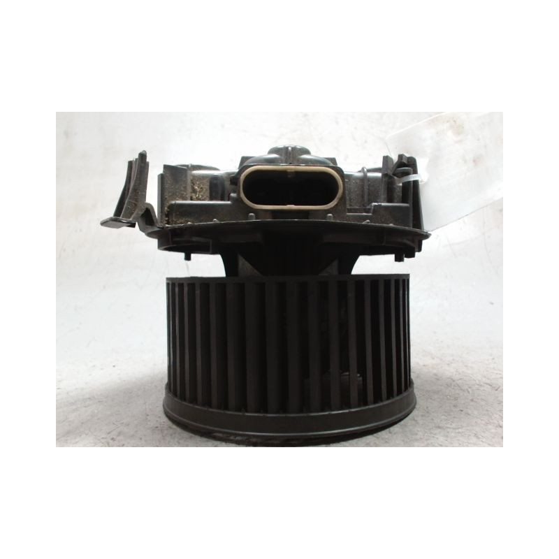 MOTEUR VENTILATEUR CHAUFFAGE RENAULT CLIO III 2009-