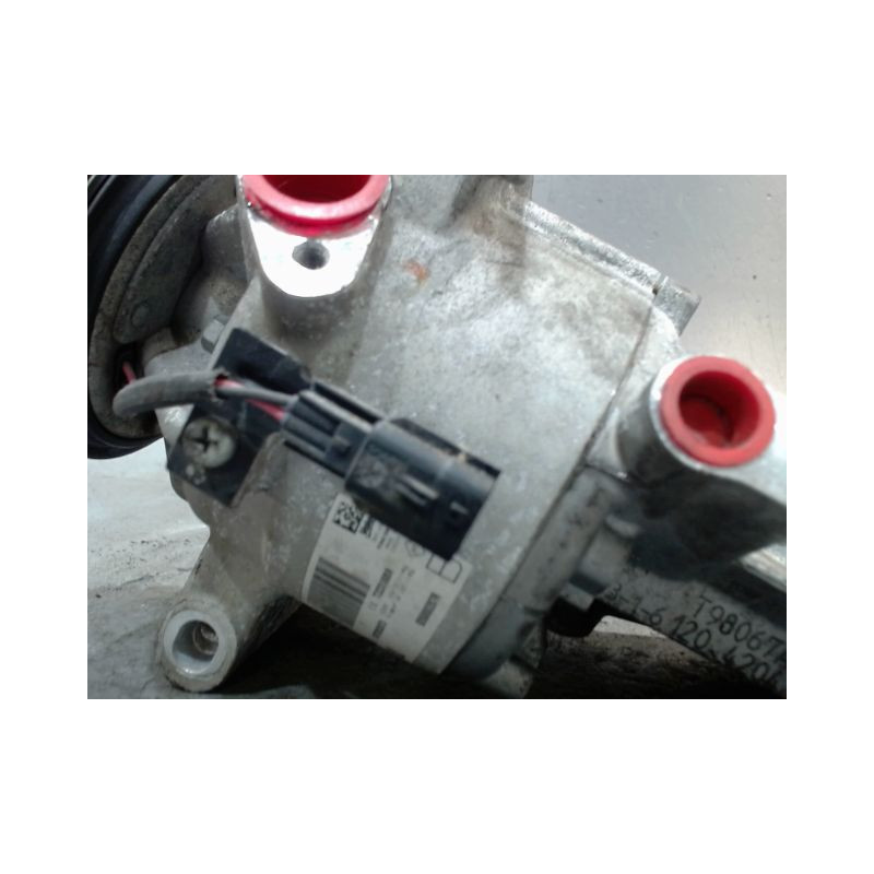 COMPRESSEUR AIR CONDITIONNE DACIA SANDERO