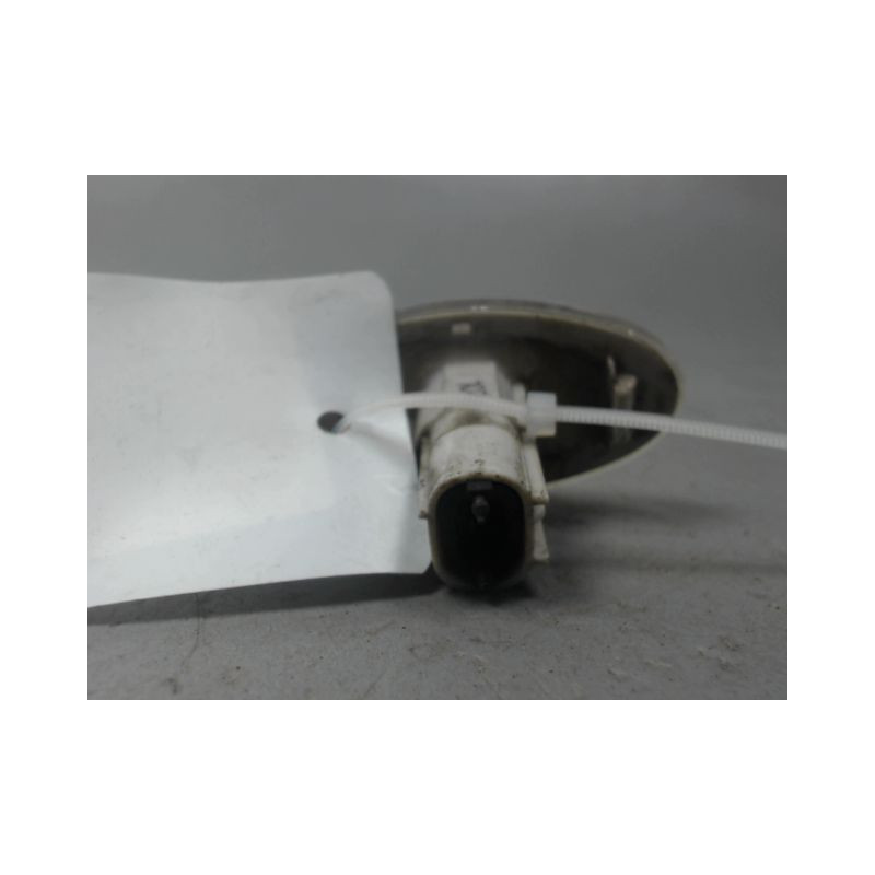 REPETITEUR AILE DROIT SUZUKI SWIFT