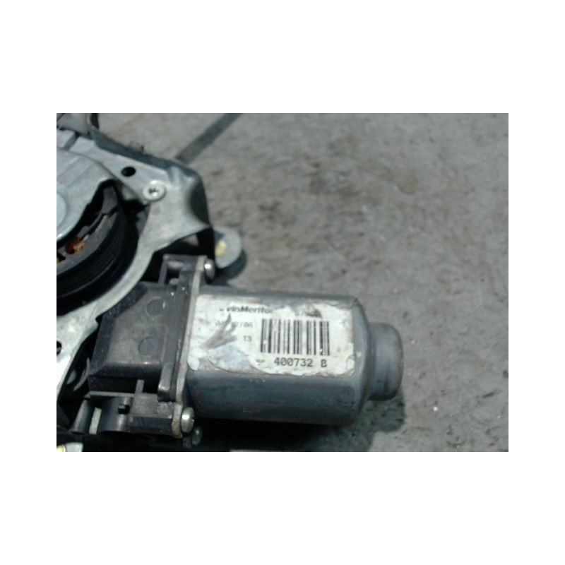 MECANISME+MOTEUR LEVE-GLACE AVANT DROIT RENAULT CLIO II CAMPUS 06-