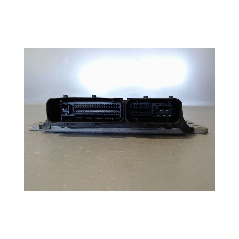 CALCULATEUR MOTEUR NISSAN MICRA