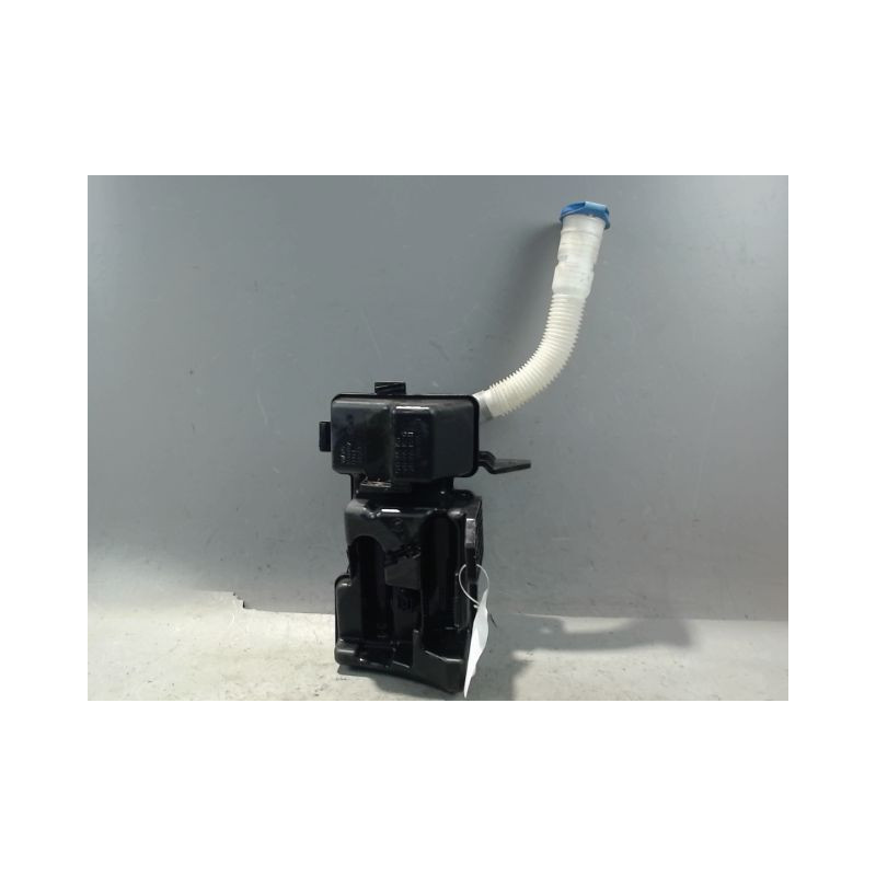 RESERVOIR LAVE-GLACE AVANT VOLKSWAGEN TIGUAN 2009-