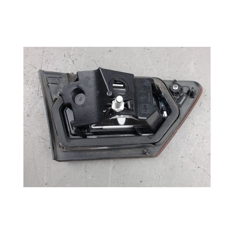 FEU ARRIERE INTERIEUR DROIT RENAULT CLIO