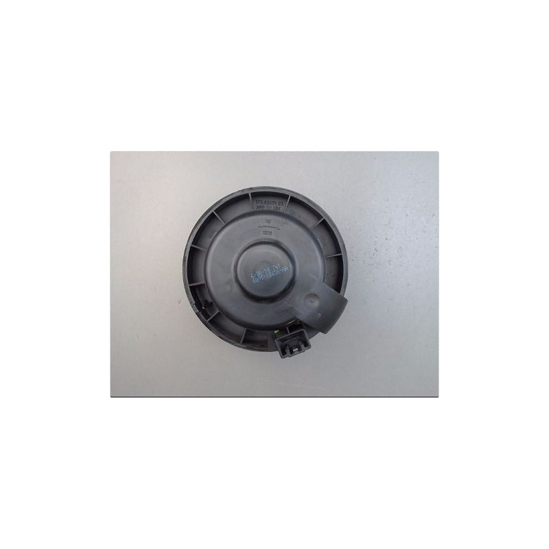 MOTEUR VENTILATEUR CHAUFFAGE FORD KUGA 2008-2012