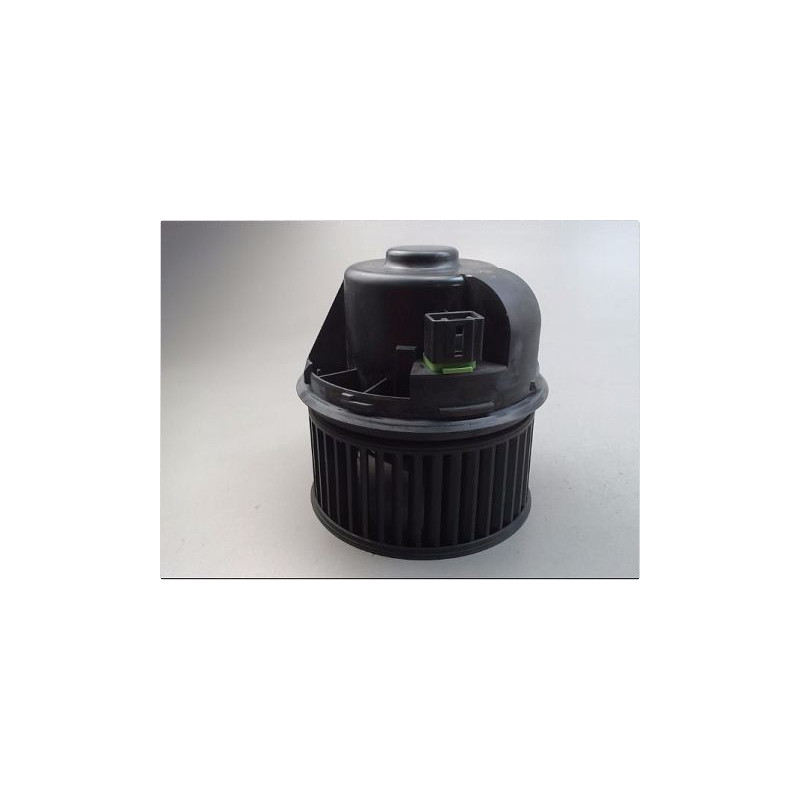 MOTEUR VENTILATEUR CHAUFFAGE FORD KUGA 2008-2012