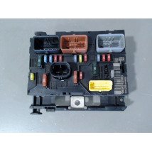 BOITE A FUSIBLES PEUGEOT 307