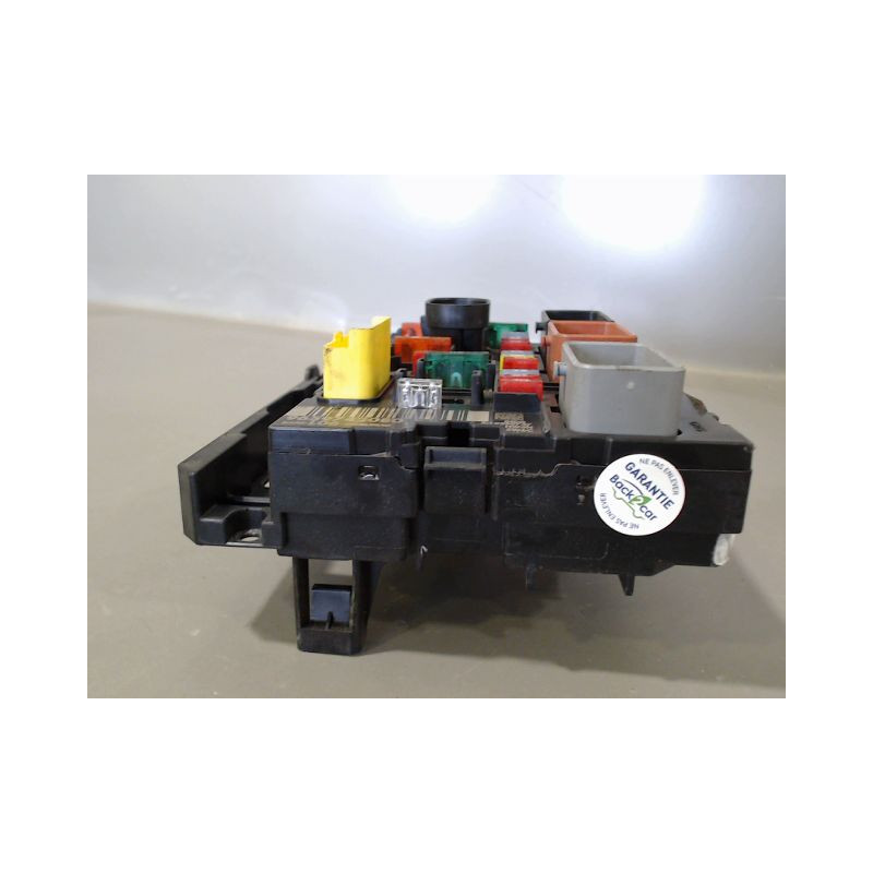 BOITE A FUSIBLES PEUGEOT 307