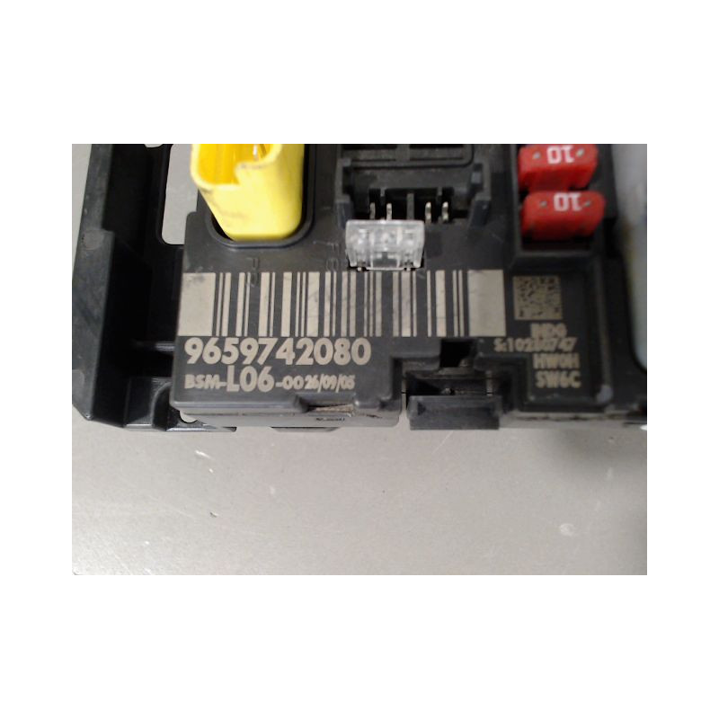 BOITE A FUSIBLES PEUGEOT 307