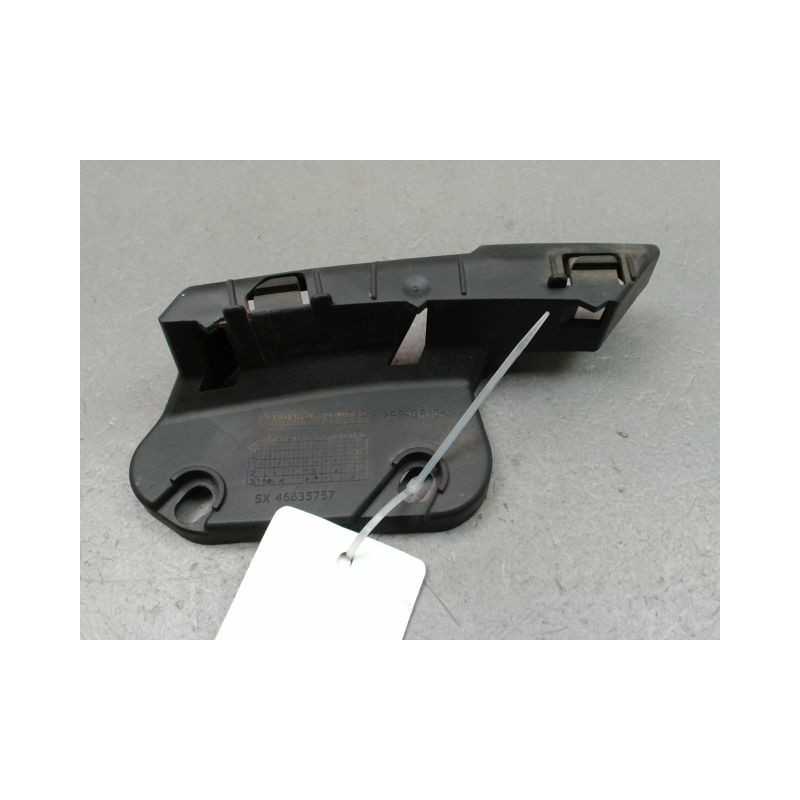 SUPPORT PHARE GAUCHE ALFA ROMEO GUILIETTA 2010-