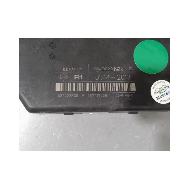 BOITE A FUSIBLES RENAULT MEGANE