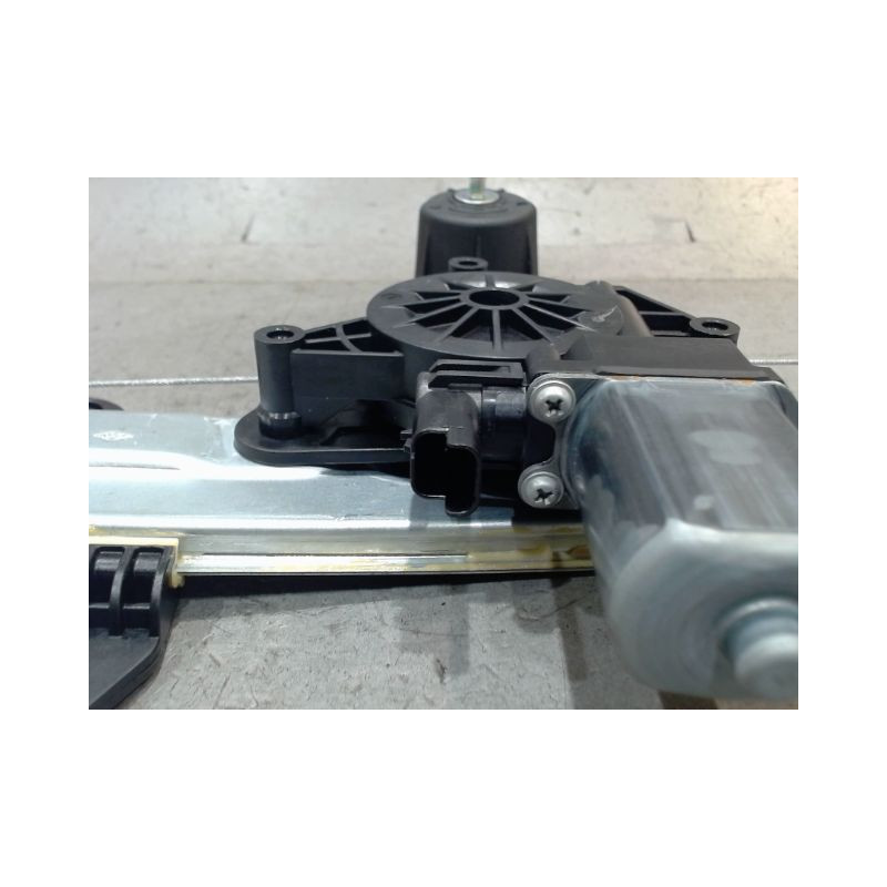 MECANISME+MOTEUR LEVE-GLACE AVANT DROIT DACIA JOGGER