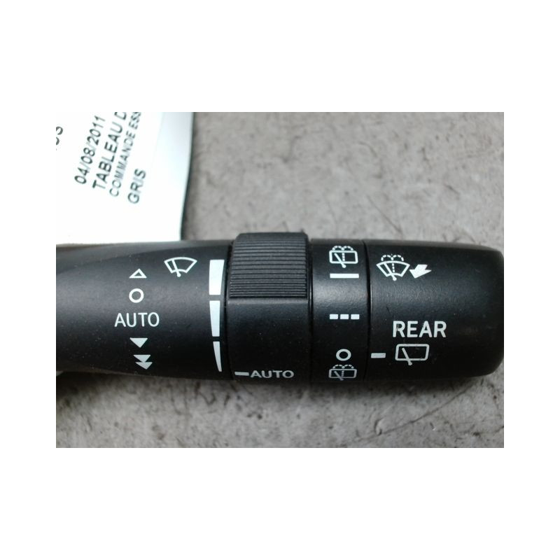 COMMANDE ESSUIE GLACE TOYOTA PRIUS