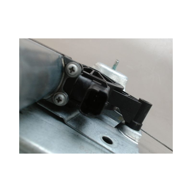 MECANISME LEVE-GLACE ARRIERE GAUCHE DACIA DUSTER
