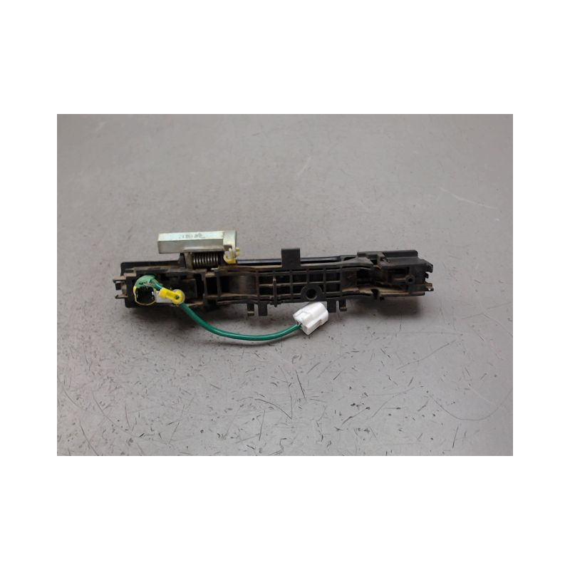 POIGNEE EXTERIEURE PORTE AVANT GAUCHE ISUZU D-MAX