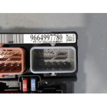 BOITE A FUSIBLES PEUGEOT 207