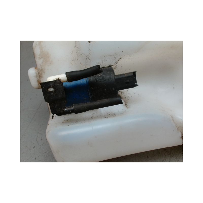 RESERVOIR LAVE-GLACE AVANT RENAULT CLIO III 2009-