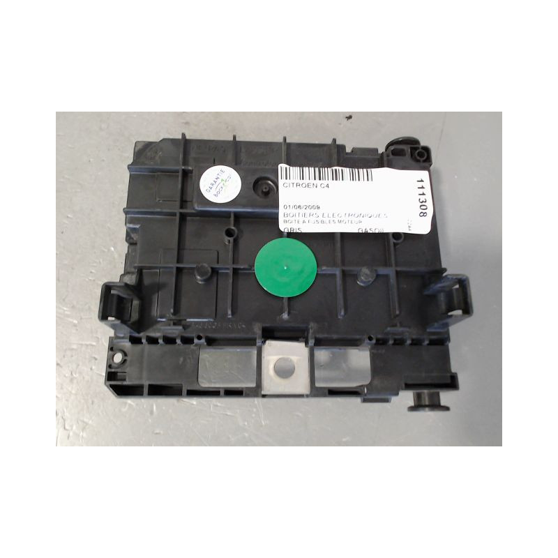 BOITE A FUSIBLES CITROEN C4