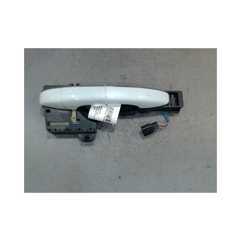 POIGNEE EXTERIEURE PORTE AVANT DROIT RENAULT MEGANE