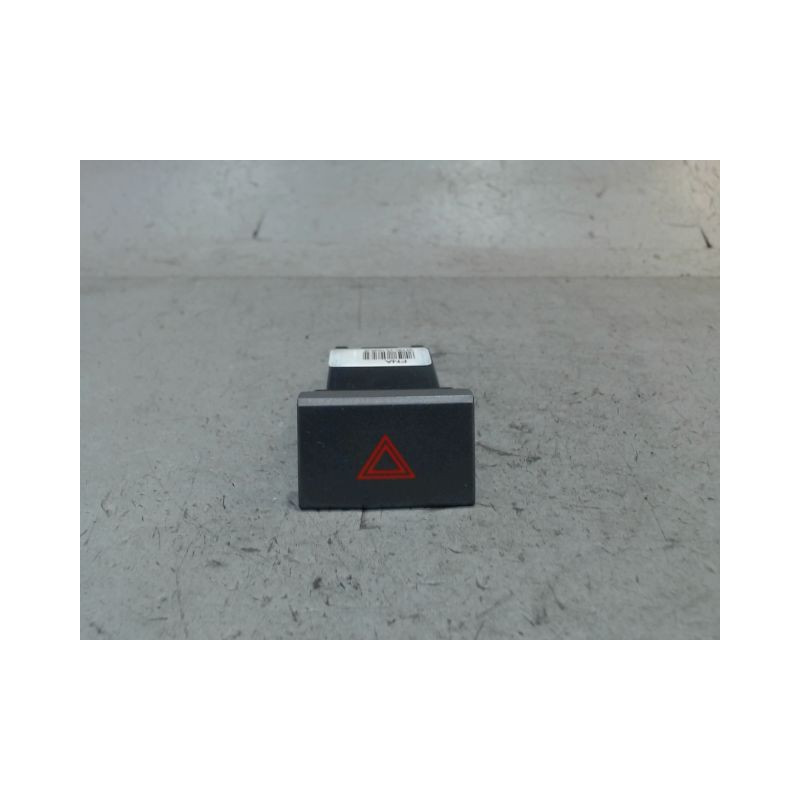 BOUTON DE WARNING HYUNDAI IX35