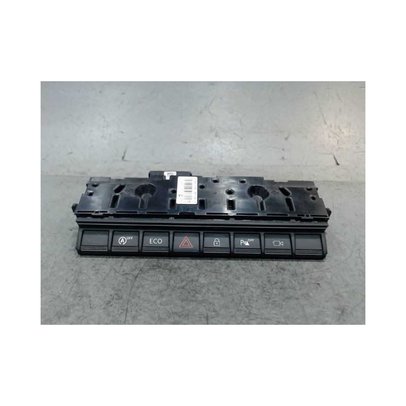 BOUTON DE WARNING DACIA DUSTER