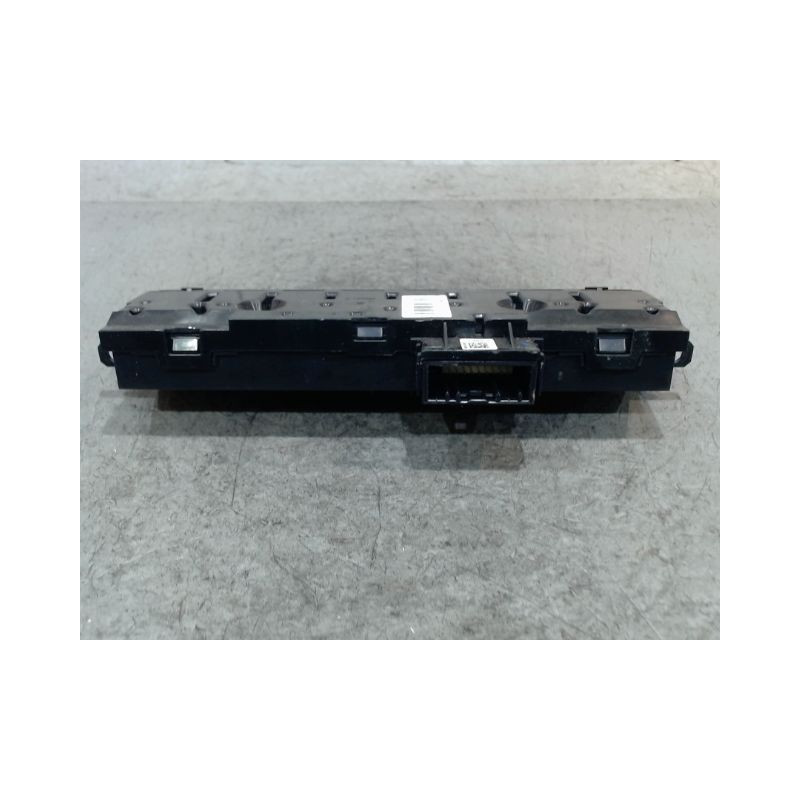 BOUTON DE WARNING DACIA DUSTER