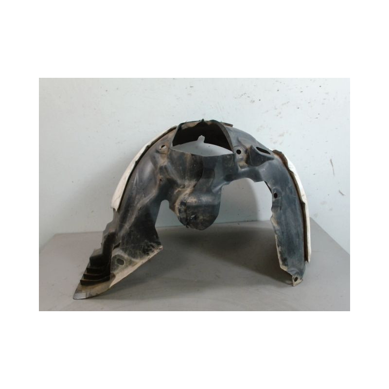 PARE-BOUE AVANT GAUCHE RENAULT MEGANE