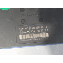 BOITE A FUSIBLES RENAULT MEGANE
