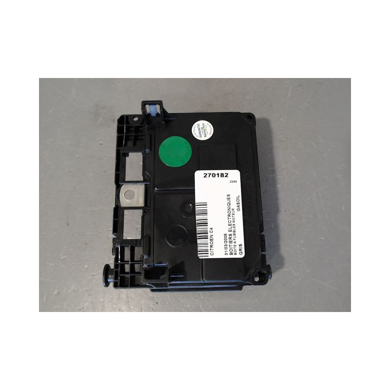 BOITE A FUSIBLES CITROEN C4