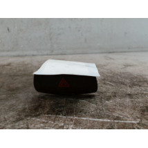 BOUTON DE WARNING NISSAN PRIMERA