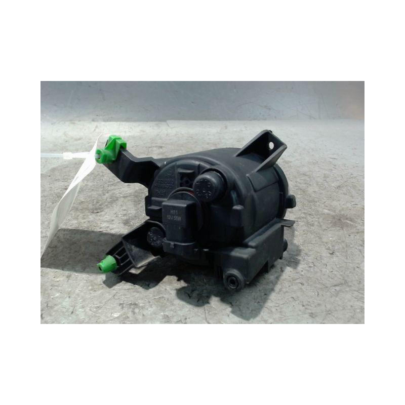 PHARE ANTIBROUILLARD AVANT GAUCHE AUDI A4 2004-