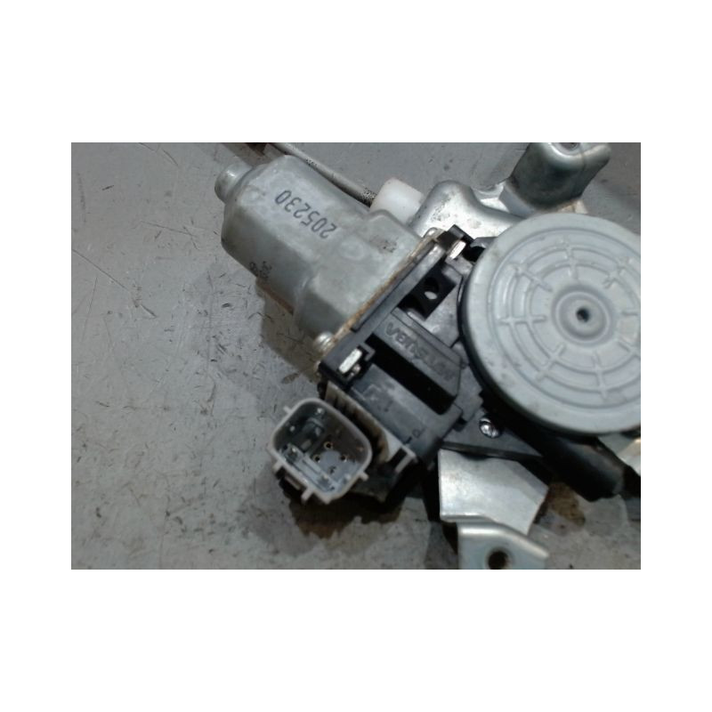 MECANISME+MOTEUR LEVE-GLACE AVANT DROIT NISSAN JUKE