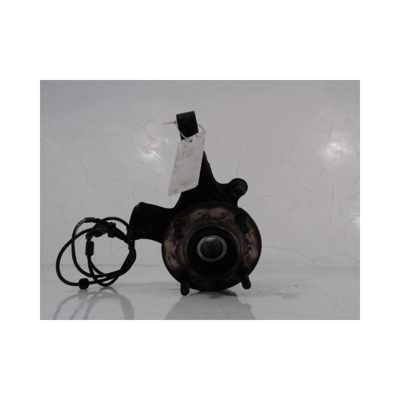 PIVOT AVANT DROIT NISSAN NV200