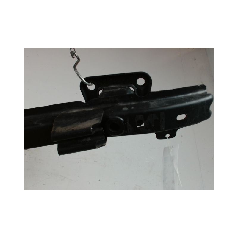 RENFORT PARE-CHOC ARRIERE  B.M.W. SERIE 1