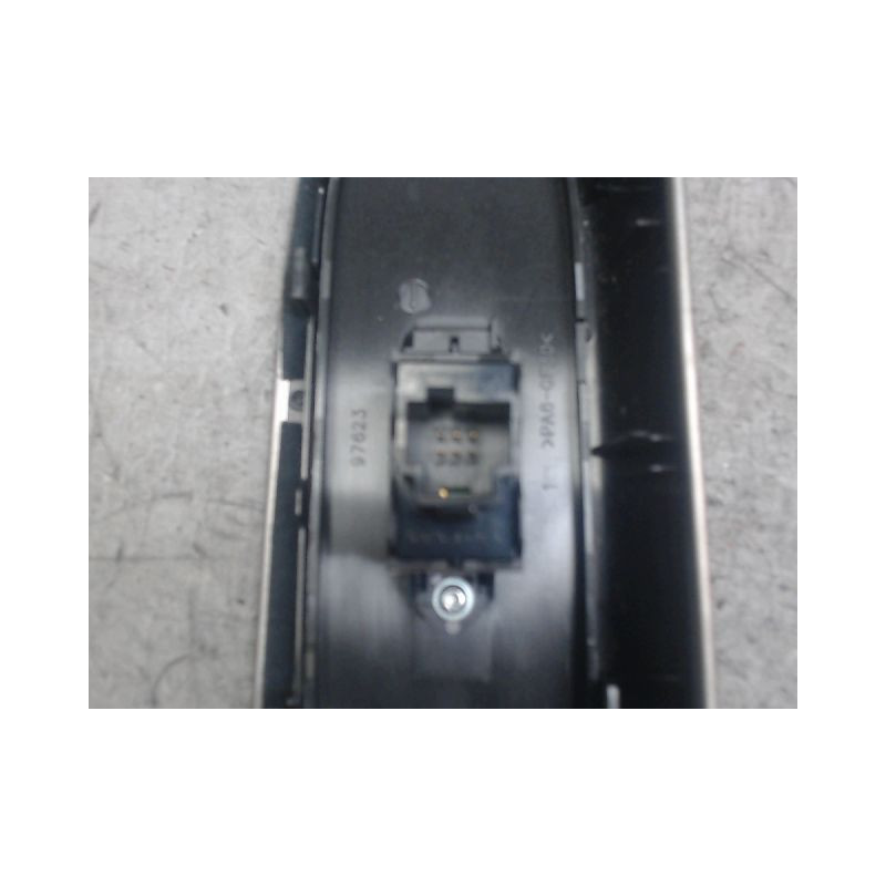 COMMANDE LEVE-GLACE PORTE AVD VOLVO V50