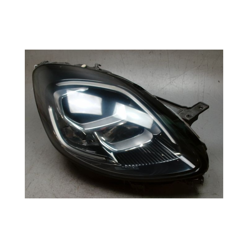 PHARE DROIT FORD PUMA