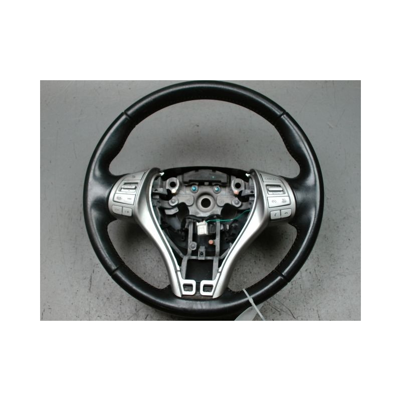 VOLANT DE DIRECTION NISSAN PULSAR